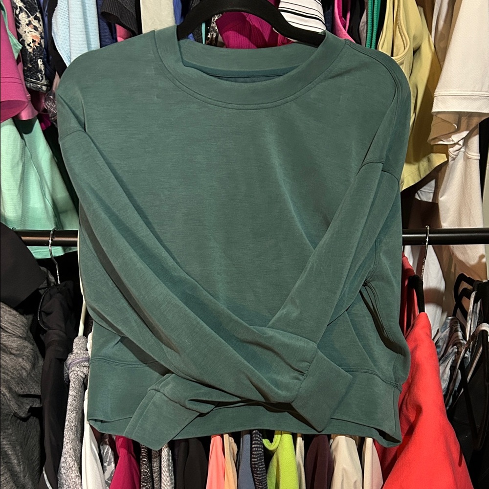 68. Lululemon Softstreme Perfectly Oversized Cropped Crew